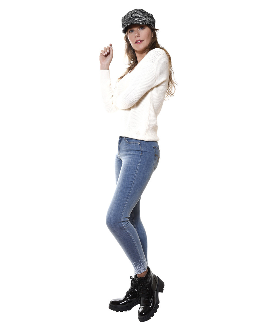 JEANS BASTA BORDADO JEANS BASTA BORDADO