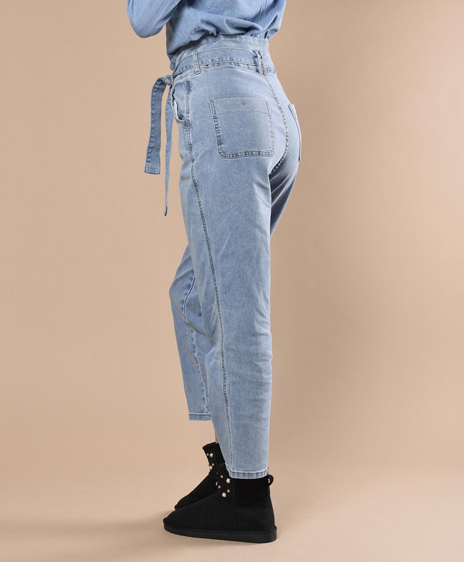 JEANS MOM CON LAZO BLU GIRL - Tricot.cl